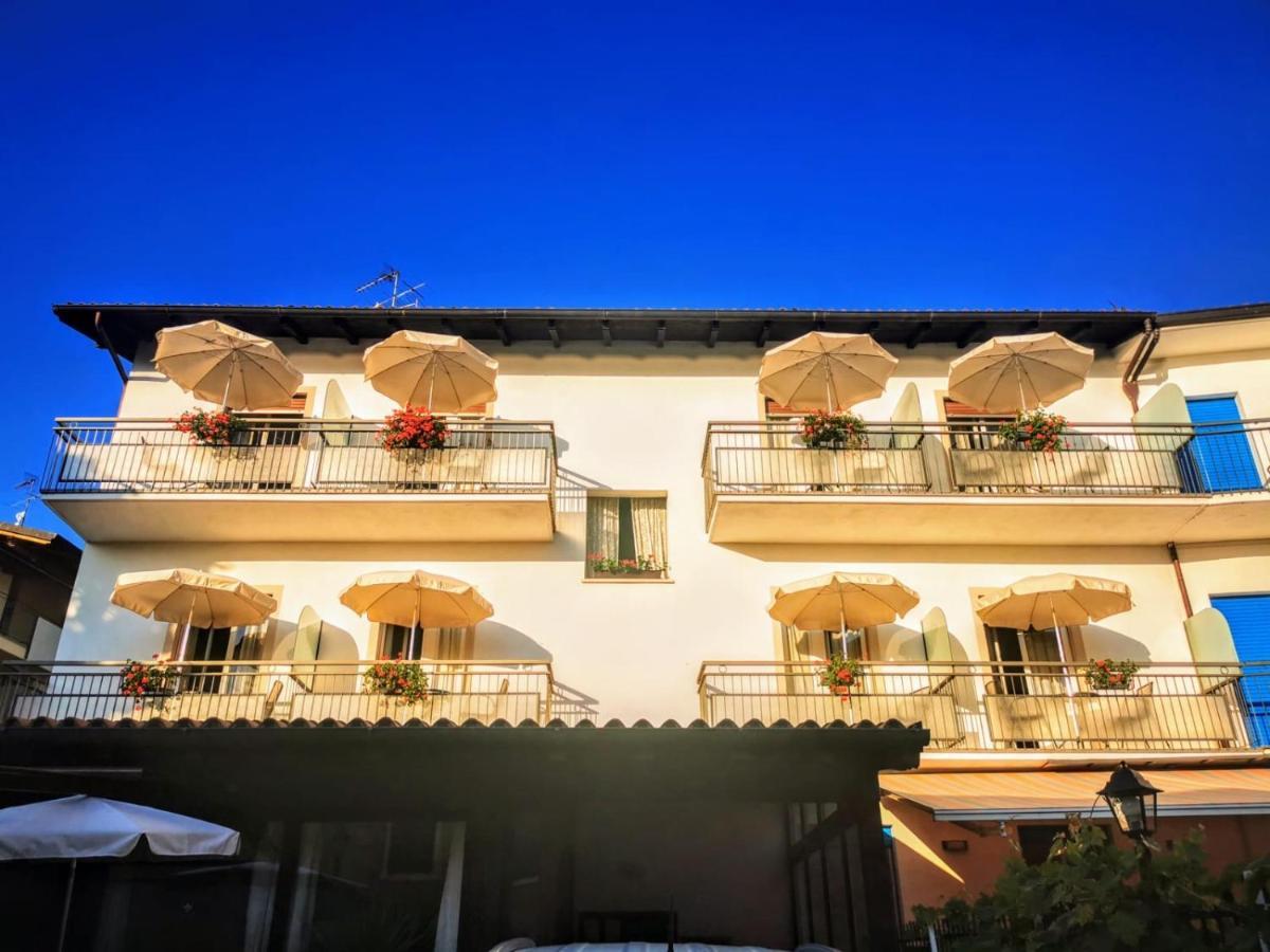 Albergo Al Pescatore Brenzone sul Garda Exterior photo