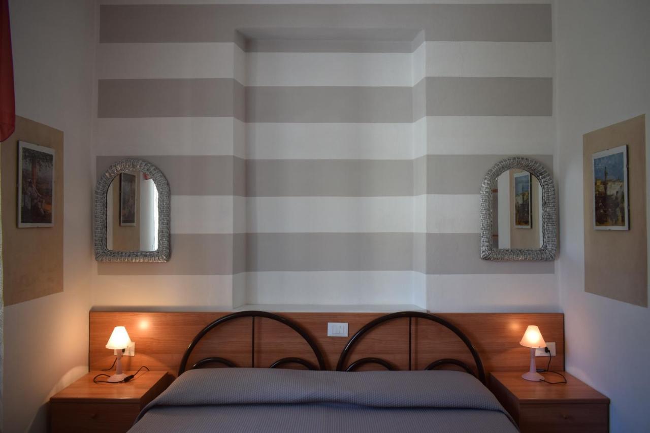 Albergo Al Pescatore Brenzone sul Garda Exterior photo