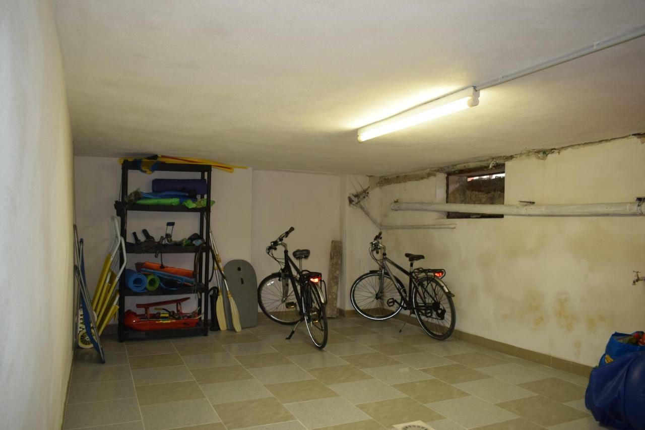 Albergo Al Pescatore Brenzone sul Garda Exterior photo